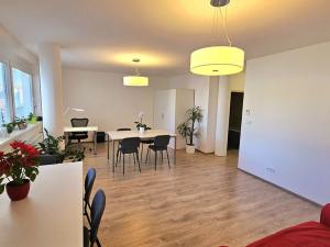Prodej bytu 2+kk, Beroun - Beroun-Město, V Zahradách, 73 m2