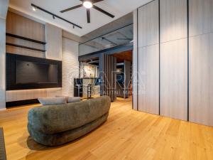Pronájem bytu 2+kk, Praha - Holešovice, Tusarova, 53 m2