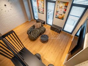Pronájem bytu 2+kk, Praha - Holešovice, Tusarova, 53 m2