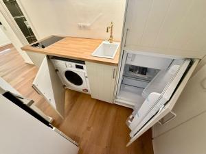 Pronájem bytu 1+kk, Praha, Nad Kajetánkou, 16 m2