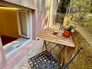 Pronájem bytu 1+kk, Praha, Nad Kajetánkou, 16 m2