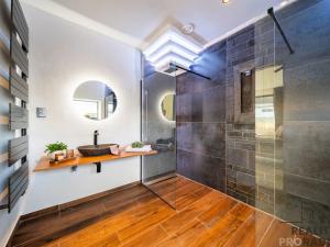 Prodej rodinného domu, Včelná, Jiřičkova, 208 m2