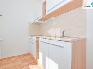 Pronájem bytu 1+kk, Liberec - Liberec VII-Horní Růžodol, Jeronýmova, 29 m2