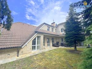 Pronájem vily, Praha - Benice, U zahrádek, 427 m2