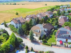 Pronájem vily, Praha - Benice, U zahrádek, 427 m2
