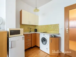 Pronájem bytu 1+kk, Praha - Michle, Jemnická, 28 m2