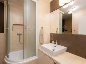 Pronájem bytu 2+kk, Praha - Kyje, Břeclavská, 45 m2