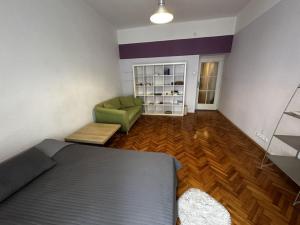 Pronájem bytu 1+kk, Praha - Vršovice, Vršovická, 32 m2