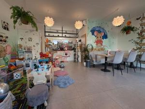 Pronájem obchodního prostoru, Praha - Újezd nad Lesy, Starokolínská, 54 m2