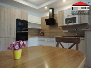 Pronájem bytu 3+kk, Praha - Horní Měcholupy, Padovská, 50 m2