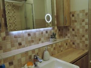 Pronájem bytu 3+kk, Praha - Horní Měcholupy, Padovská, 50 m2