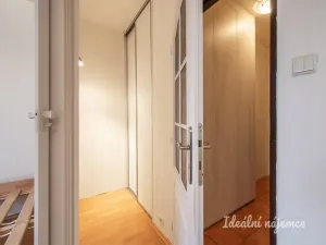 Pronájem bytu 2+kk, Praha - Bohnice, Hlivická, 35 m2