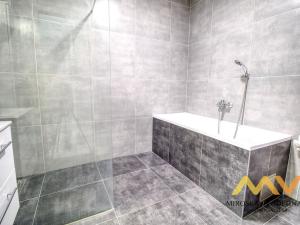 Pronájem bytu 4+kk, Hradec Králové - Nový Hradec Králové, Čajkovského, 82 m2