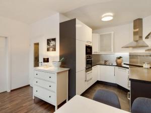 Pronájem bytu 2+kk, Praha - Žižkov, Biskupcova, 54 m2