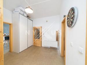 Pronájem kanceláře, Praha - Holešovice, Bubenská, 84 m2