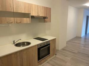 Prodej bytu 2+kk, Milovice, Slepá, 62 m2