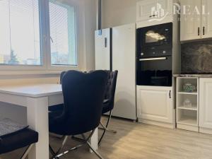 Prodej bytu 2+1, Jirkov, Mostecká, 60 m2