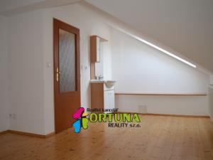 Pronájem bytu 2+1, České Budějovice - České Budějovice 3, Pražská tř., 70 m2