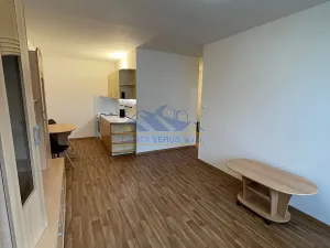 Pronájem bytu 2+kk, Komárov, Mládežnická, 56 m2