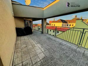 Prodej atypického bytu, Kroměříž, náměstí Míru, 178 m2