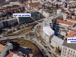 Prodej atypického bytu, Kroměříž, náměstí Míru, 178 m2