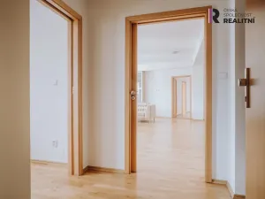 Prodej bytu 6+kk a větší, Kroměříž, náměstí Míru, 178 m2