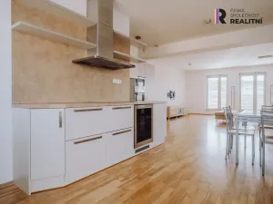 Prodej bytu 5+kk, Kroměříž, náměstí Míru, 178 m2