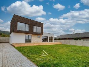 Prodej rodinného domu, Svinaře, Větrná, 156 m2