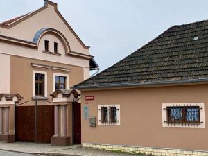 Prodej rodinného domu, Čečelice, Všetatská, 650 m2