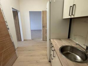 Pronájem bytu 2+1, Praha - Vysočany, Jandova, 50 m2