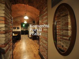 Pronájem restaurace, Praha - Smíchov, Radlická, 488 m2