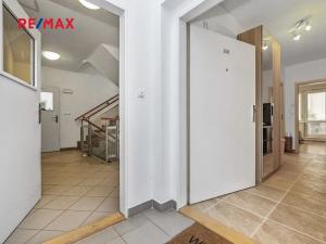Prodej bytu 1+kk, Praha - Hostavice, U Hostavického potoka, 36 m2