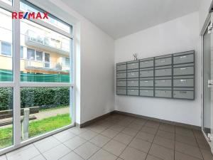 Prodej bytu 1+kk, Praha - Hostavice, U Hostavického potoka, 36 m2