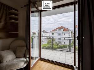 Pronájem bytu 2+kk, Praha - Břevnov, Bolívarova, 71 m2