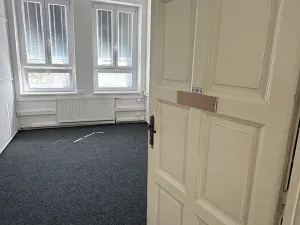 Pronájem kanceláře, Pardubice, Jana Palacha, 15 m2