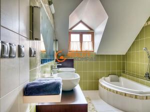 Prodej rodinného domu, Hodonín, Mírové nám., 150 m2