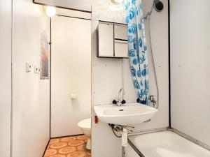 Prodej bytu 2+kk, Dubí, Koněvova, 40 m2