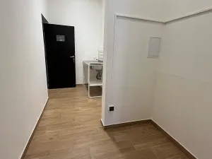 Pronájem kanceláře, Nymburk, Náměstí Přemyslovců, 17 m2