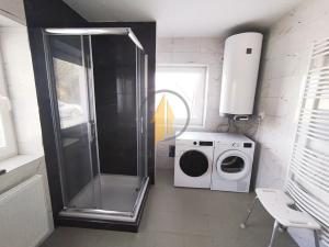 Pronájem rodinného domu, Klokočí, 248 m2