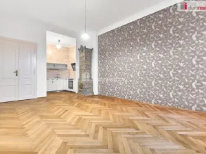 Prodej bytu 2+kk, Karlovy Vary, Svahová, 94 m2