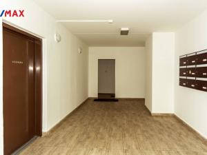Pronájem bytu 1+kk, Praha - Modřany, Platónova, 29 m2