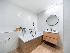 Prodej bytu 2+kk, České Budějovice, Branišovská, 67 m2