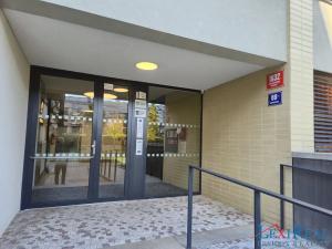 Prodej garážového stání, Praha - Holešovice, Jankovcova, 13 m2