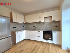 Pronájem bytu 2+kk, Všenory, Ke Hřbitovu, 102 m2