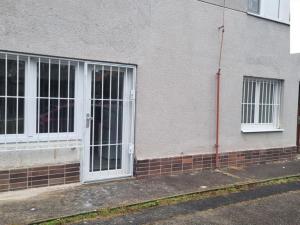 Pronájem bytu 2+kk, Praha - Malešice, Černokostelecká, 35 m2