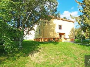 Pronájem bytu 1+1, Uherský Brod, Na Dlouhých, 28 m2