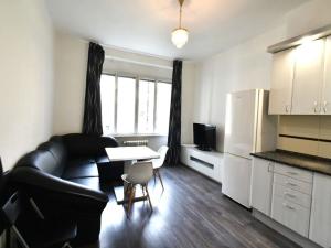 Pronájem bytu 2+kk, Praha - Holešovice, Veletržní, 44 m2