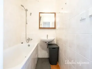 Pronájem bytu 1+kk, Praha - Letňany, Třinecká, 39 m2