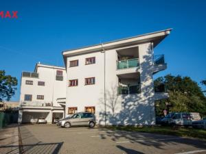 Pronájem bytu 1+kk, Hradec Králové - Nový Hradec Králové, Mrštíkova, 55 m2