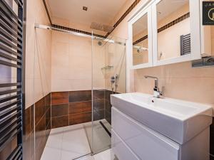 Pronájem rodinného domu, Kladno, A. Dvořáka, 242 m2